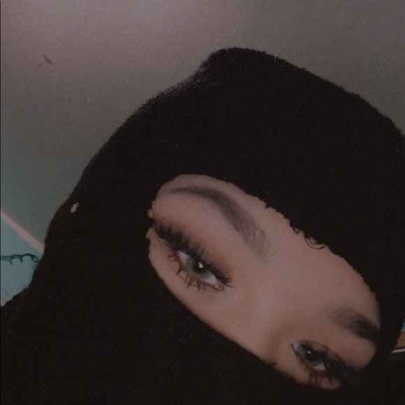 Meet your Posher, Devynne - Picture 1 of 1